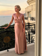 Samouse | Maxikleid mit Wickeloberteil und kurzen Ärmeln" 

Rewritten Title: "Samouse | Maxikleid mit Wickel-Design und kurzen Ärmeln