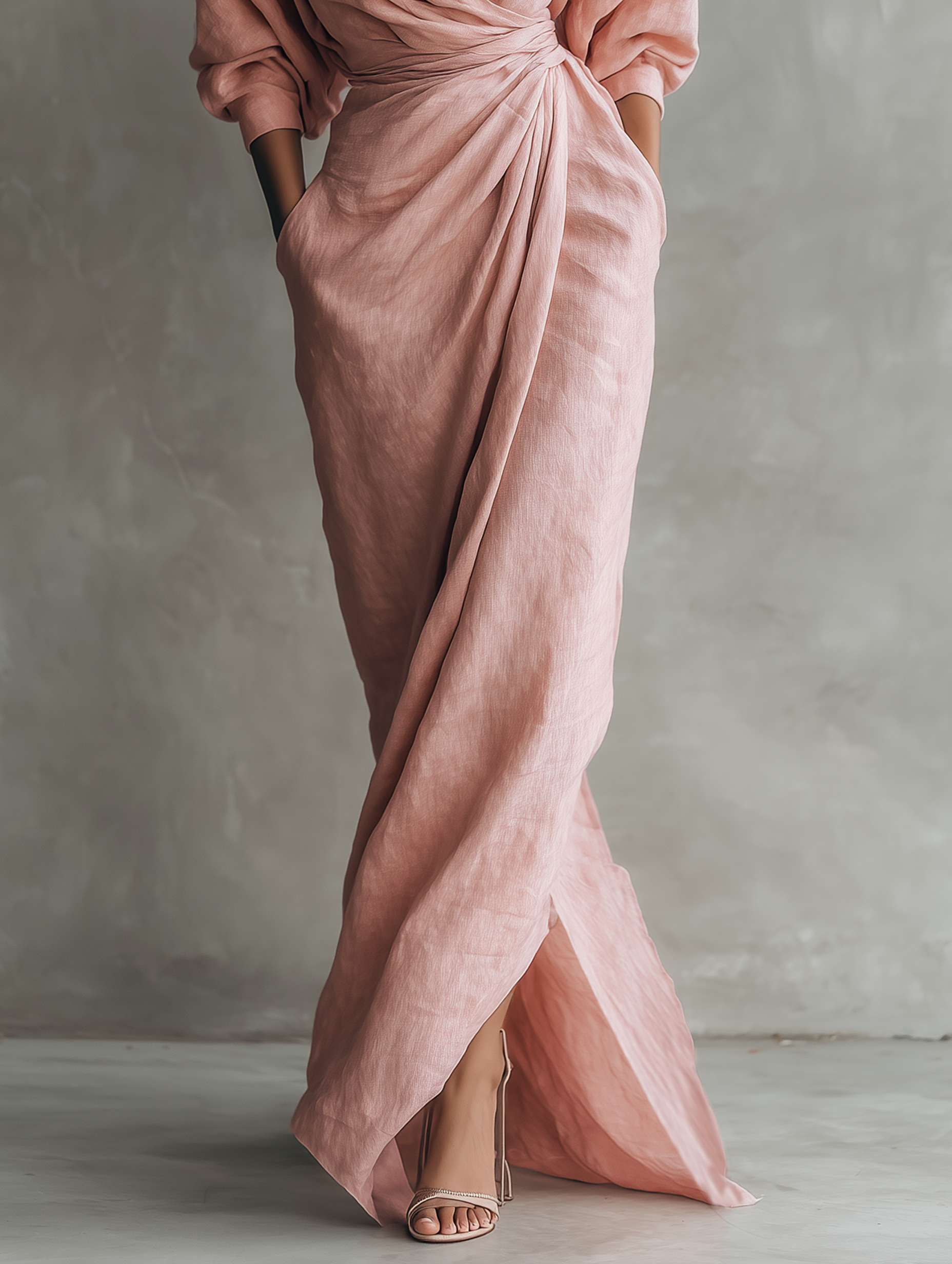 Rosa Leinen-Maxikleid mit V-Ausschnitt
