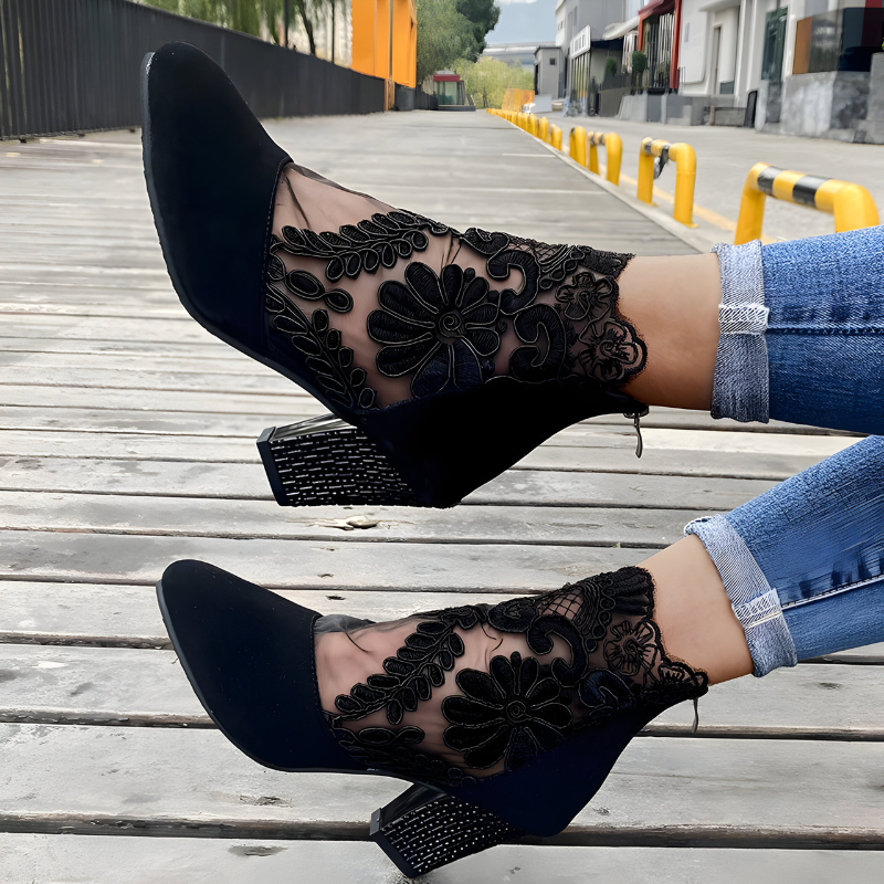 Norene™| Spitzen-Stiefeletten