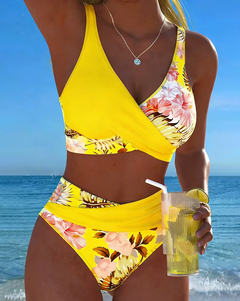 Bikini mit Kontrast-Blumenmuster und Schlitz