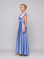 Samouse | Maxikleid mit Wickeloberteil und kurzen Ärmeln" 

Rewritten Title: "Samouse | Maxikleid mit Wickel-Design und kurzen Ärmeln