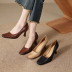 Elviera Pumps aus quadratischem Leder
