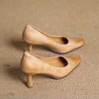 Elviera Pumps aus quadratischem Leder