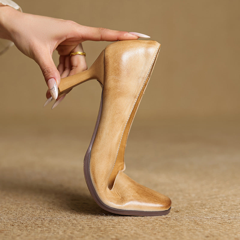 Elviera Pumps aus quadratischem Leder
