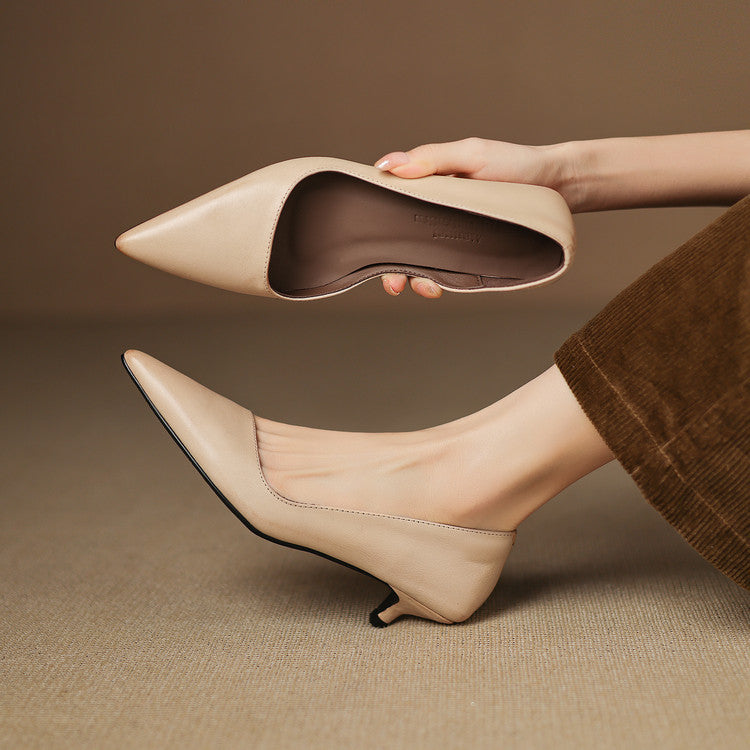 Orlisse Leder-Pumps mit Kitten-Absatz