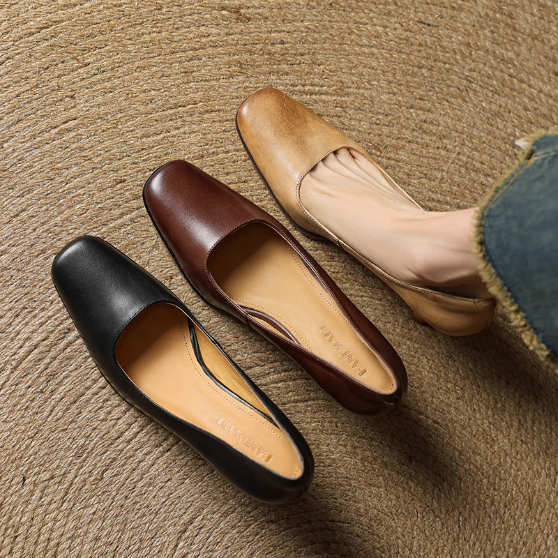 Elviera Pumps aus quadratischem Leder