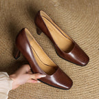 Elviera Pumps aus quadratischem Leder