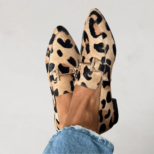 LeopardLuxe™ Schnallen-Slipper